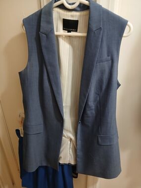 Banana Republic Light Blue Sleeveless Blazer Vest